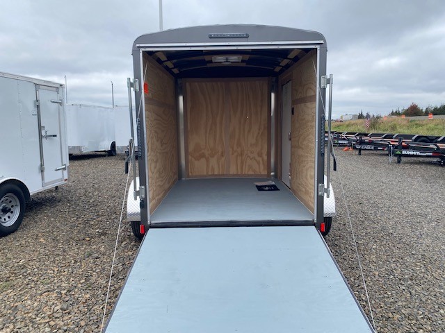 6X8 TAILWIND ENCLOSED TRAILER photo 3